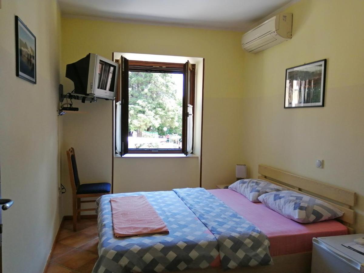 Hotel Pelikan Virpazar Esterno foto