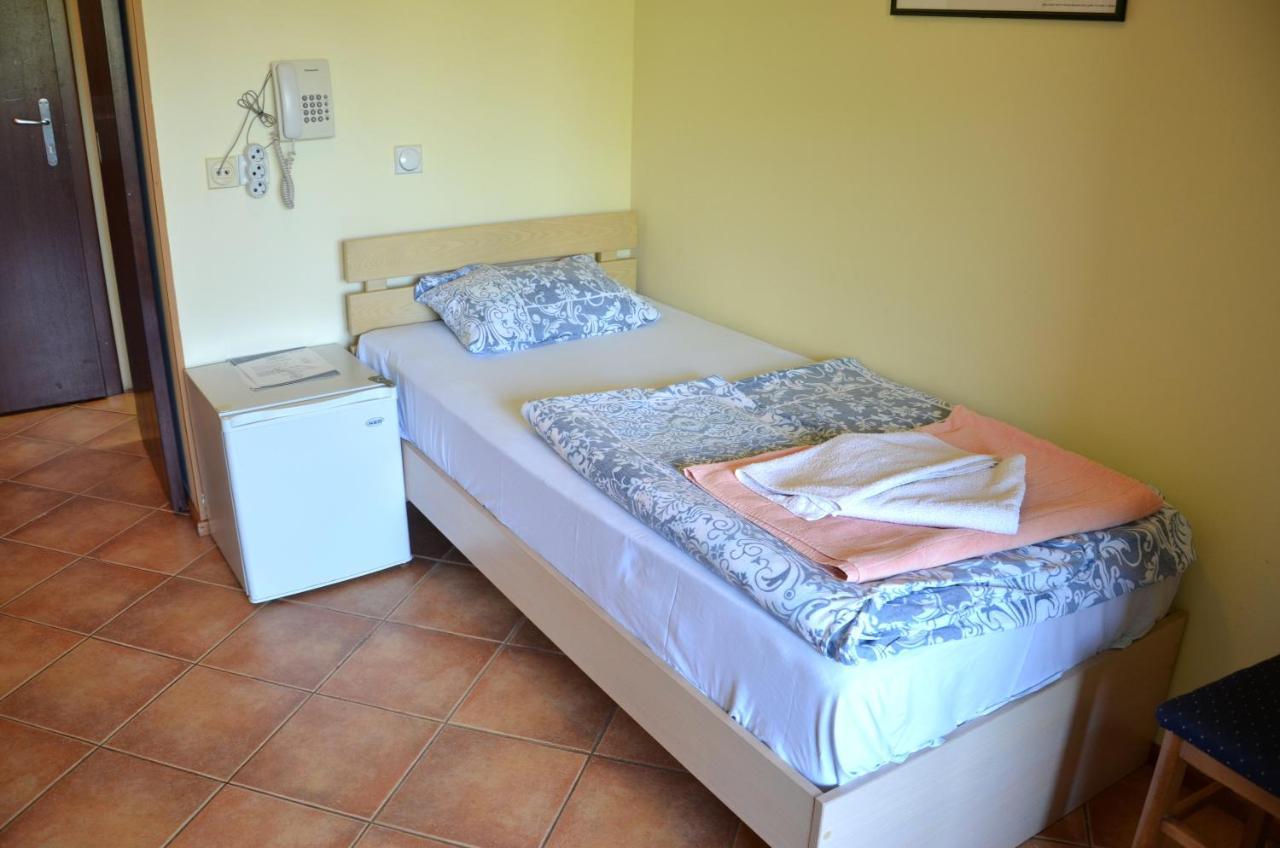Hotel Pelikan Virpazar Esterno foto