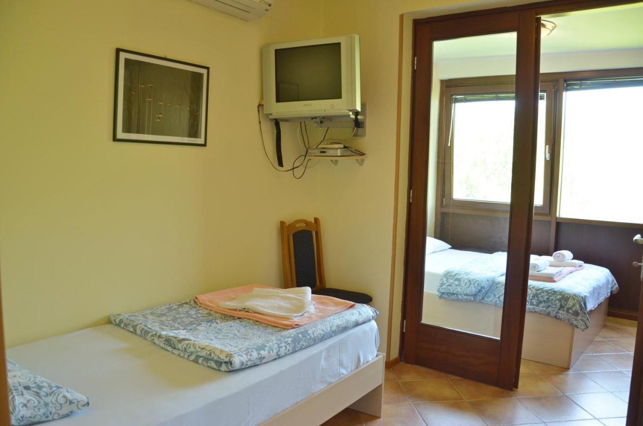 Hotel Pelikan Virpazar Esterno foto