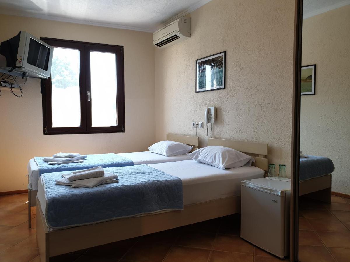 Hotel Pelikan Virpazar Esterno foto