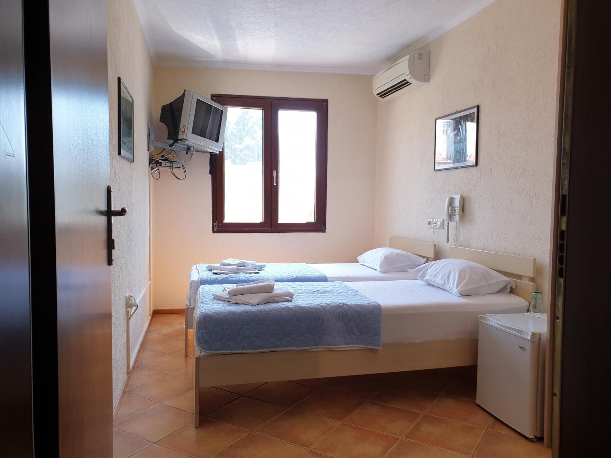 Hotel Pelikan Virpazar Esterno foto