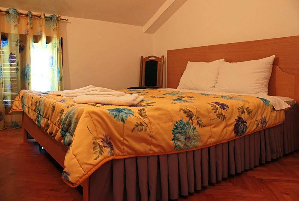 Hotel Pelikan Virpazar Esterno foto